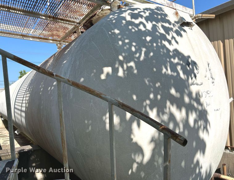 image for item NQ9810 Oil tank