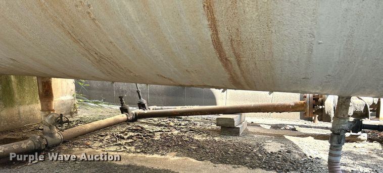 image for item NQ9810 Oil tank