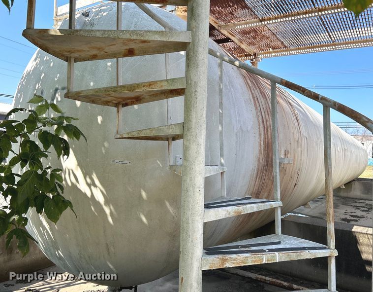 image for item NQ9811 Oil tank