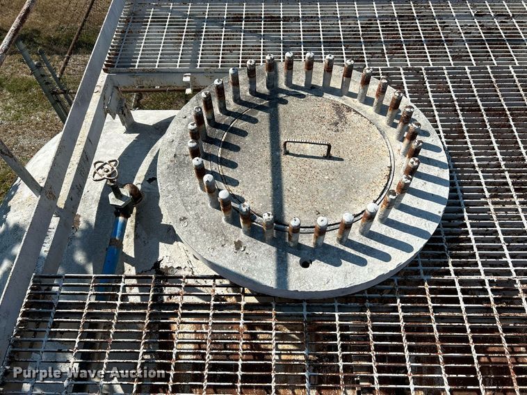 image for item NQ9811 Oil tank