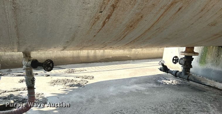 image for item NQ9811 Oil tank