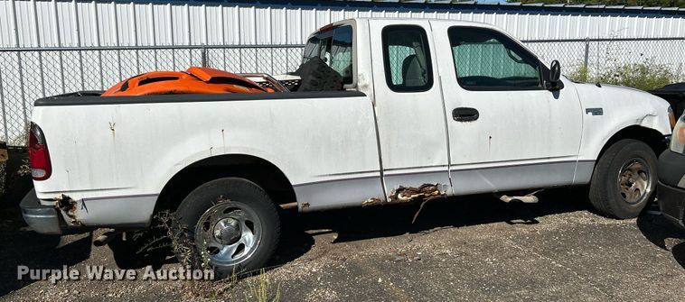 image for item NQ9816 1998 Ford F150 XL  SuperCab pickup truck