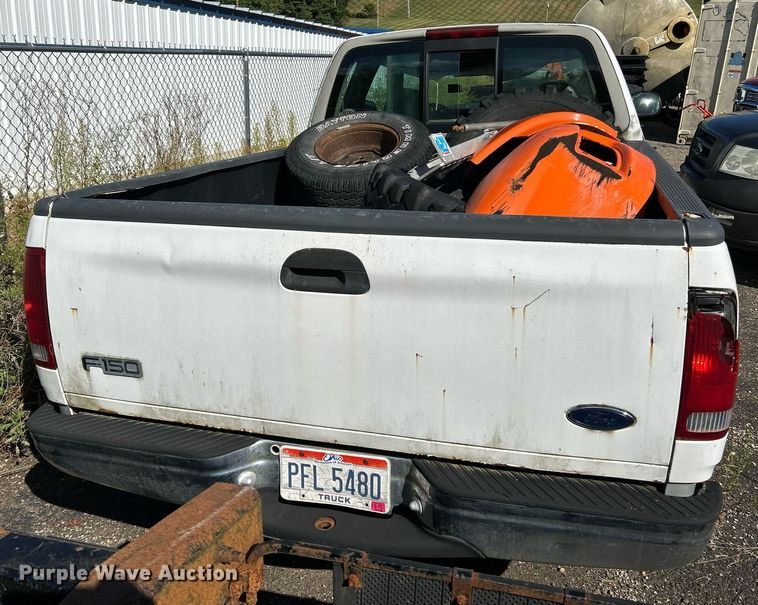 image for item NQ9816 1998 Ford F150 XL  SuperCab pickup truck