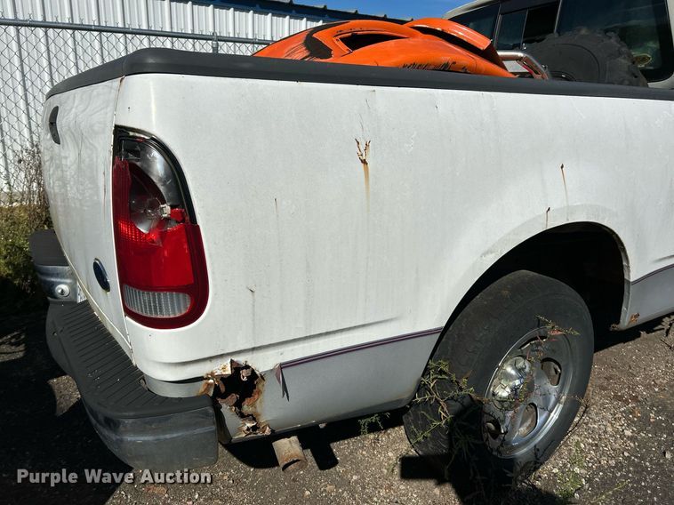 image for item NQ9816 1998 Ford F150 XL  SuperCab pickup truck
