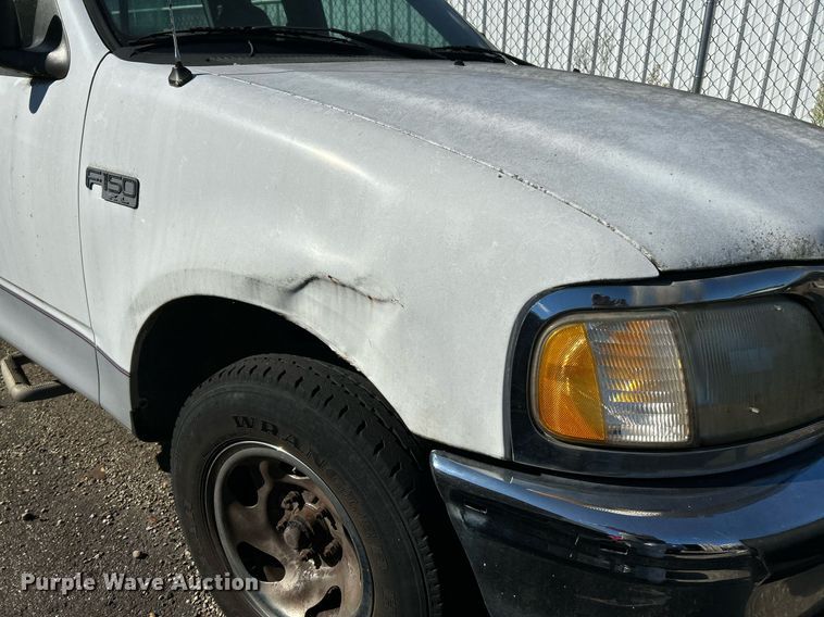 image for item NQ9816 1998 Ford F150 XL  SuperCab pickup truck