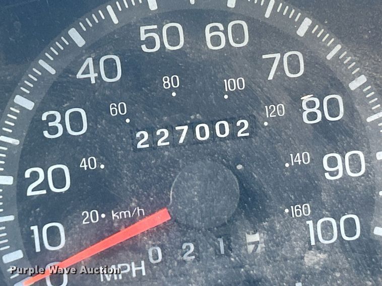 image for item NQ9816 1998 Ford F150 XL  SuperCab pickup truck