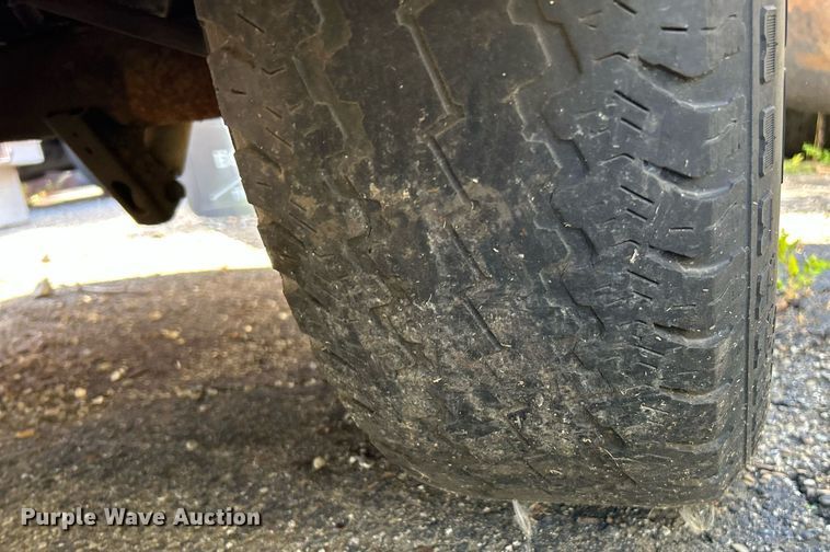 image for item NQ9816 1998 Ford F150 XL  SuperCab pickup truck