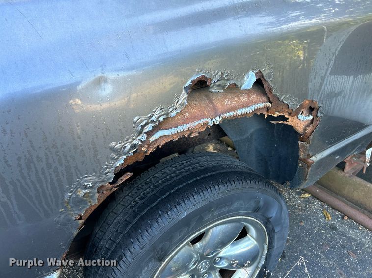 image for item NQ9818 2004 Dodge Ram 1500  Quad Cab pickup truck