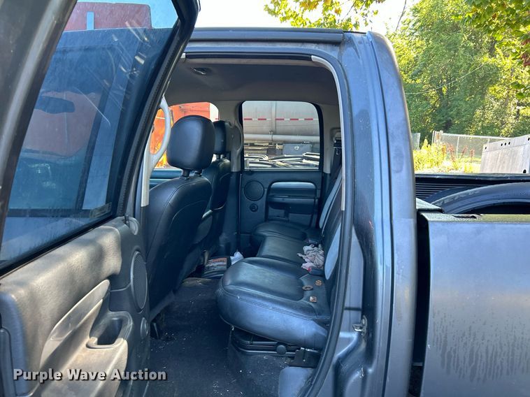 image for item NQ9818 2004 Dodge Ram 1500  Quad Cab pickup truck