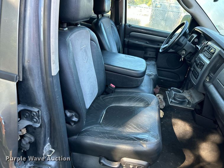 image for item NQ9818 2004 Dodge Ram 1500  Quad Cab pickup truck