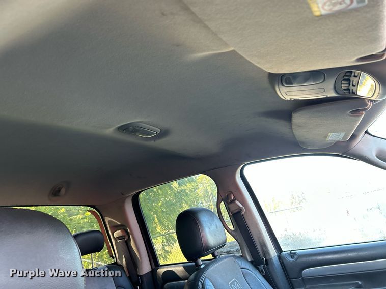 image for item NQ9818 2004 Dodge Ram 1500  Quad Cab pickup truck