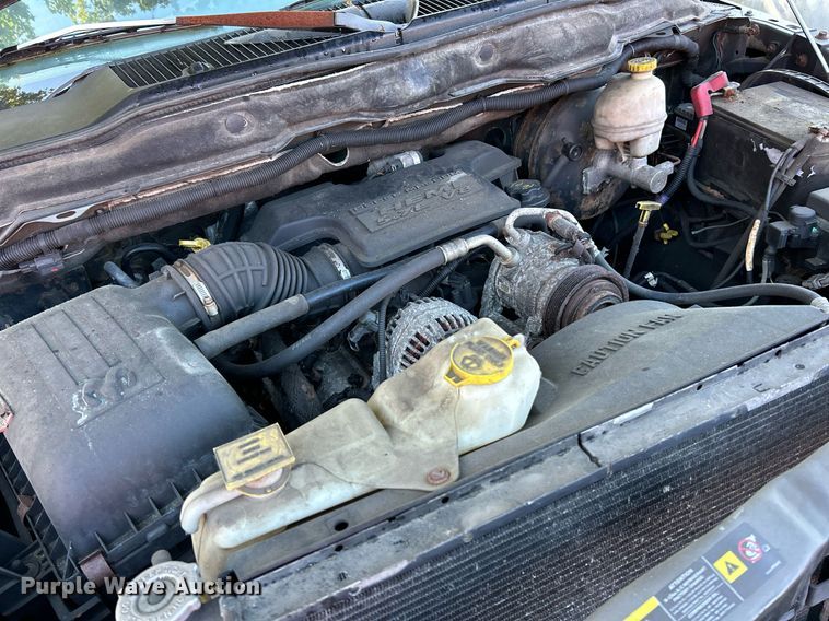 image for item NQ9818 2004 Dodge Ram 1500  Quad Cab pickup truck