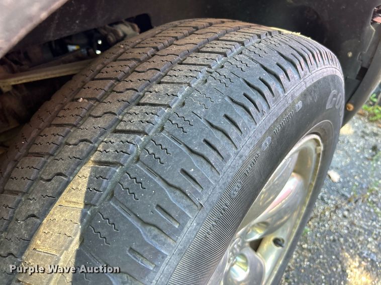 image for item NQ9818 2004 Dodge Ram 1500  Quad Cab pickup truck