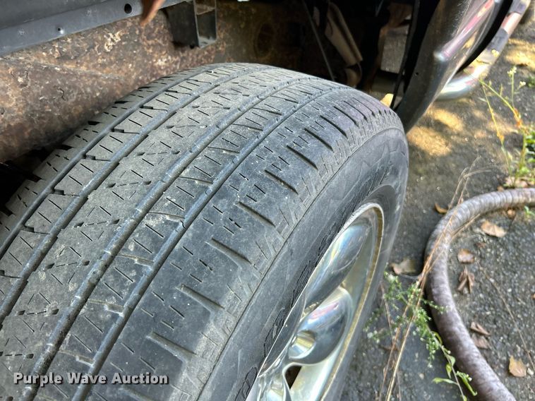 image for item NQ9818 2004 Dodge Ram 1500  Quad Cab pickup truck