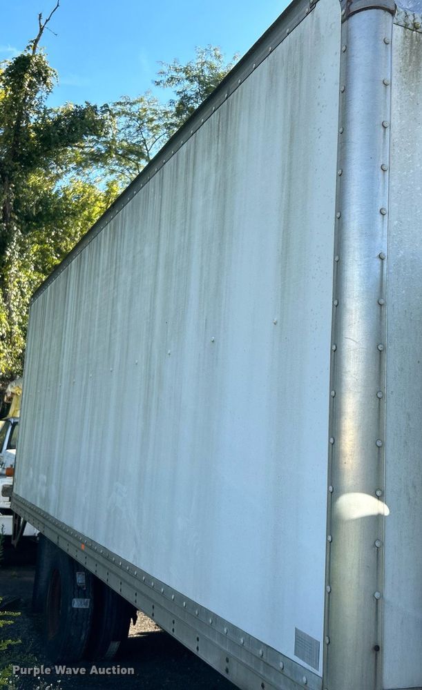 image for item NQ9831 2012 Hino 268  box truck