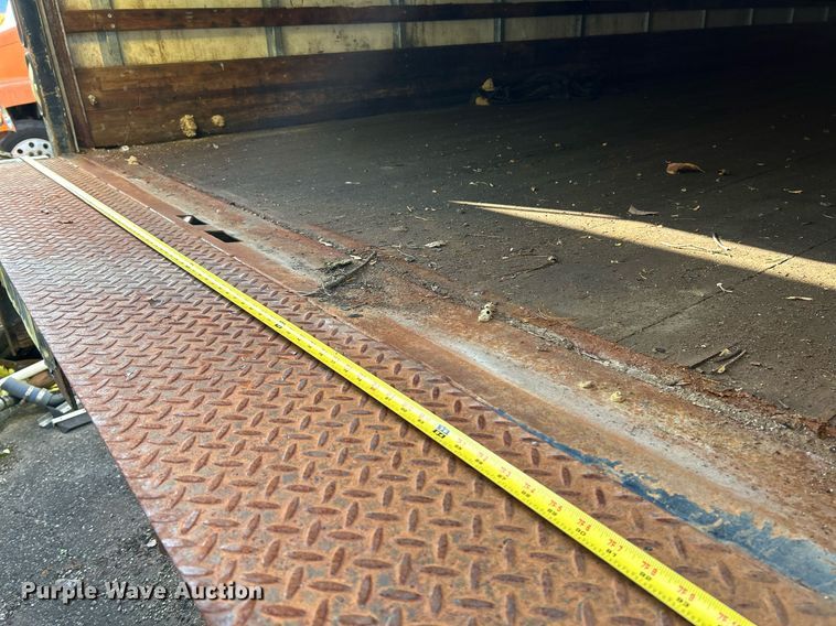 image for item NQ9831 2012 Hino 268  box truck