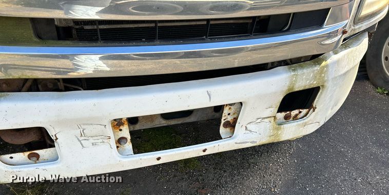 image for item NQ9831 2012 Hino 268  box truck