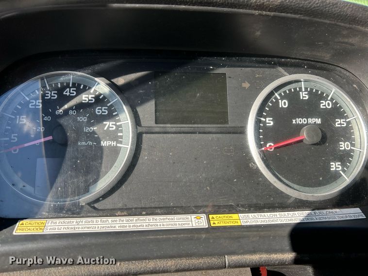 image for item NQ9831 2012 Hino 268  box truck