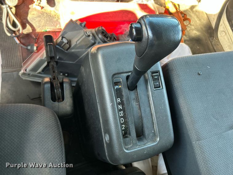 image for item NQ9831 2012 Hino 268  box truck