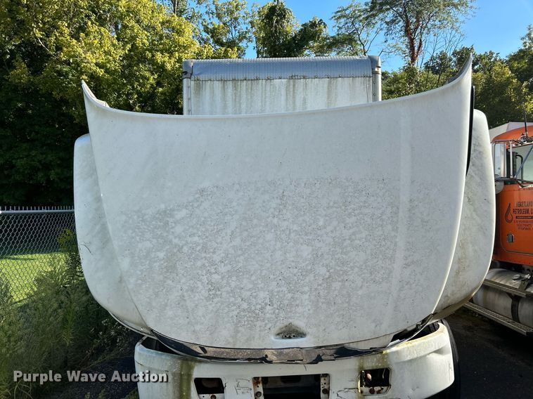 image for item NQ9831 2012 Hino 268  box truck