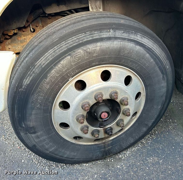 image for item NQ9831 2012 Hino 268  box truck