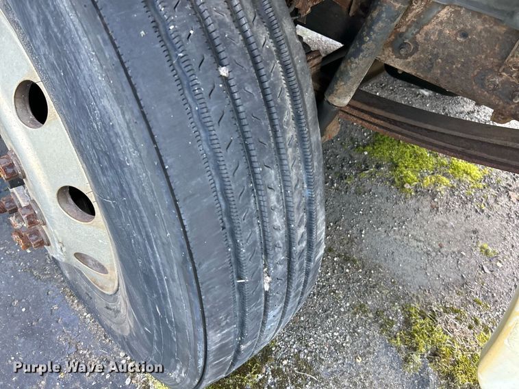 image for item NQ9831 2012 Hino 268  box truck