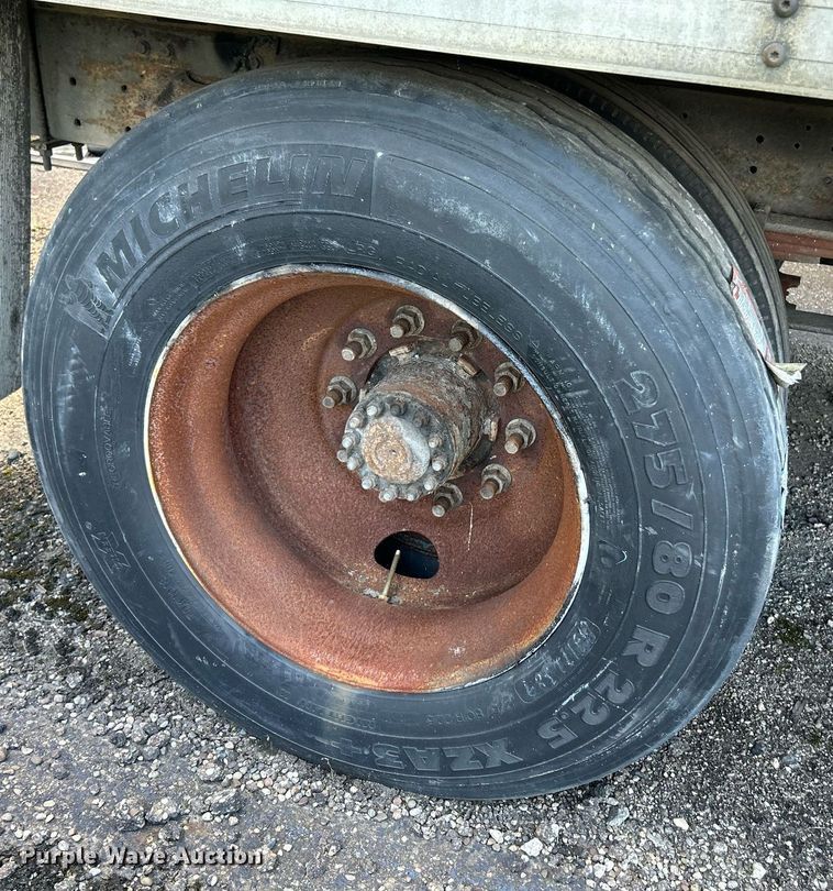 image for item NQ9831 2012 Hino 268  box truck