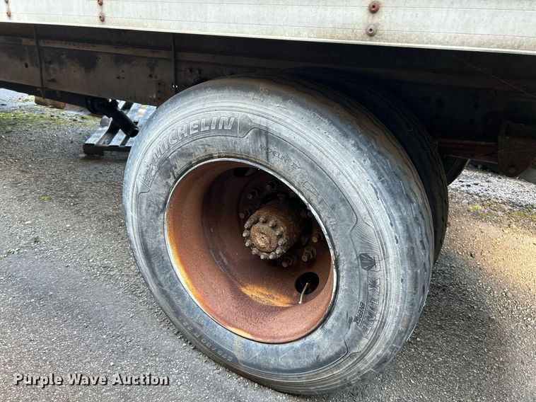 image for item NQ9831 2012 Hino 268  box truck