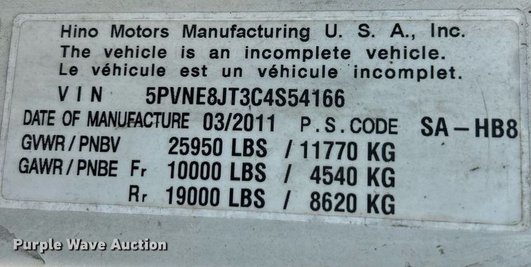 image for item NQ9831 2012 Hino 268  box truck