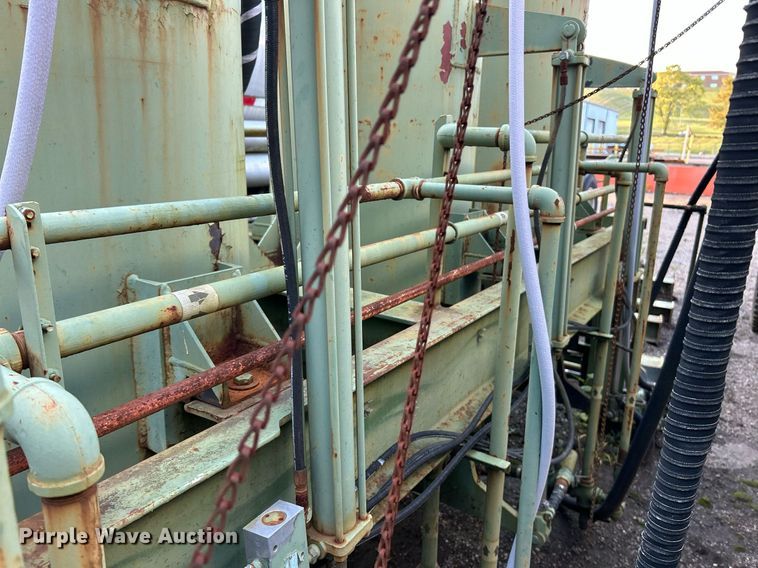 image for item NQ9833 Hydraulic oil separation system