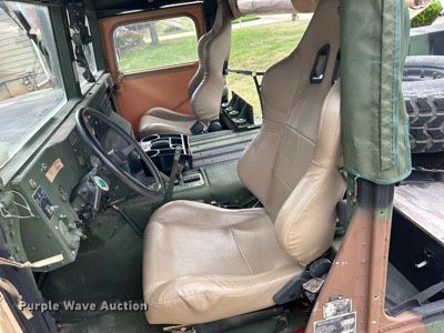 image for item NQ9851 1999 Am General M1097A2  HMMWV SUV