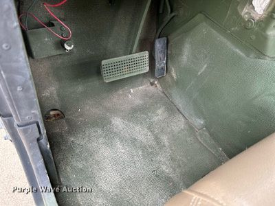 image for item NQ9851 1999 Am General M1097A2  HMMWV SUV