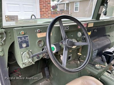 image for item NQ9851 1999 Am General M1097A2  HMMWV SUV