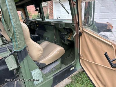 image for item NQ9851 1999 Am General M1097A2  HMMWV SUV