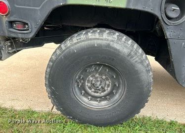 image for item NQ9851 1999 Am General M1097A2  HMMWV SUV