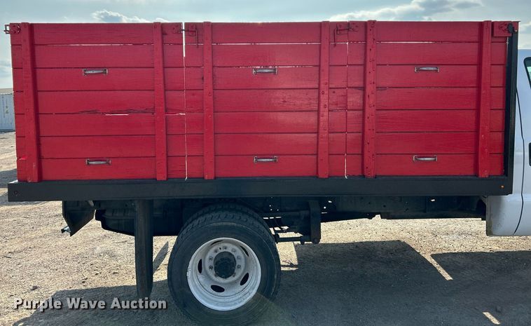 image for item NQ9871 2008 Ford F450 Super Duty XLT  flatbed truck