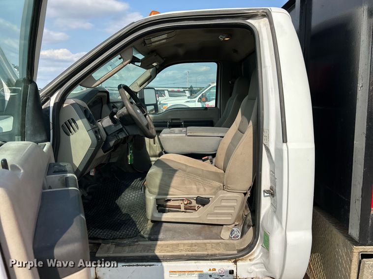 image for item NQ9871 2008 Ford F450 Super Duty XLT  flatbed truck