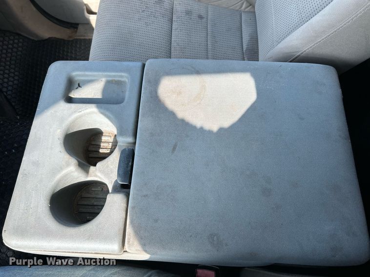 image for item NQ9871 2008 Ford F450 Super Duty XLT  flatbed truck