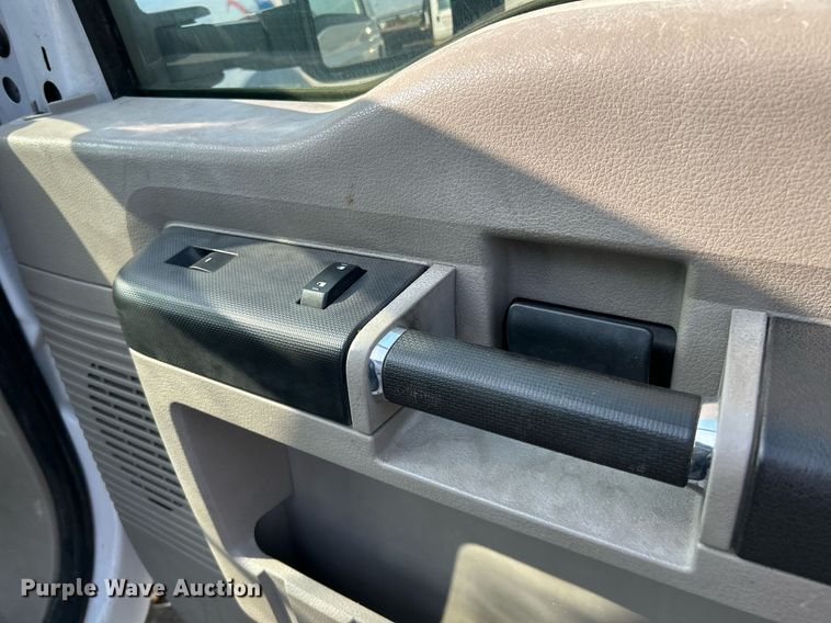 image for item NQ9871 2008 Ford F450 Super Duty XLT  flatbed truck