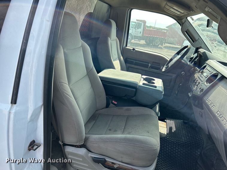 image for item NQ9871 2008 Ford F450 Super Duty XLT  flatbed truck