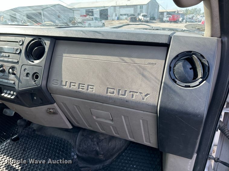 image for item NQ9871 2008 Ford F450 Super Duty XLT  flatbed truck