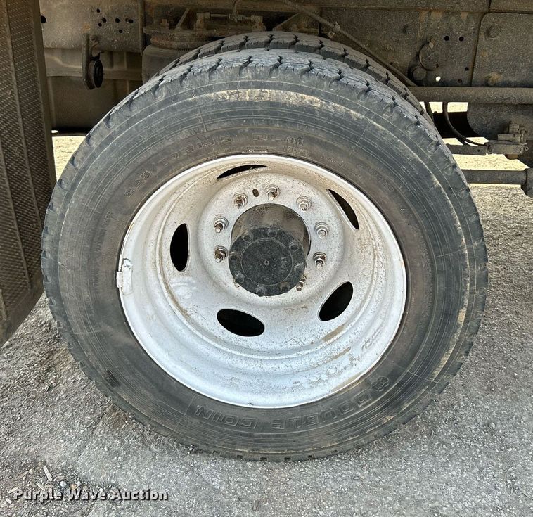 image for item NQ9871 2008 Ford F450 Super Duty XLT  flatbed truck