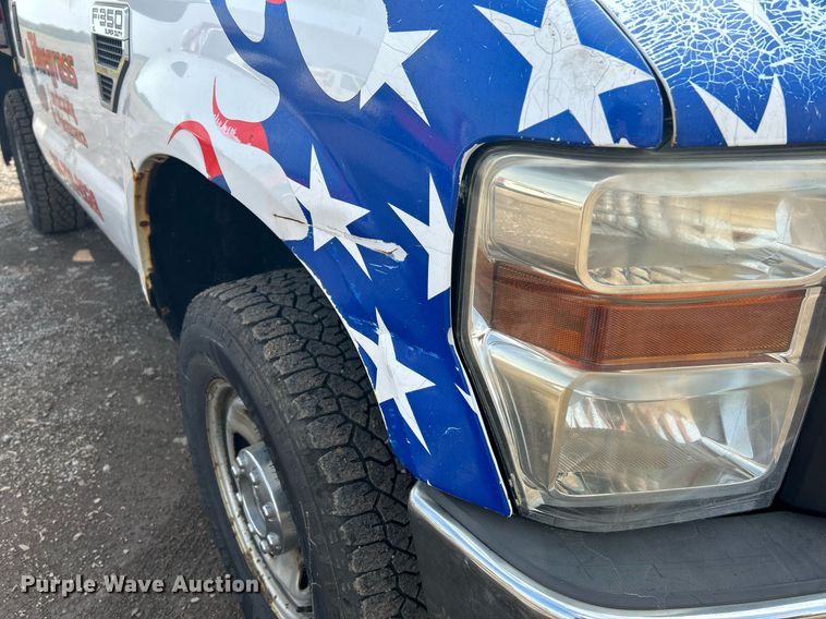 image for item NQ9875 2010 Ford F350 Super Duty XL  flatbed pickup truck