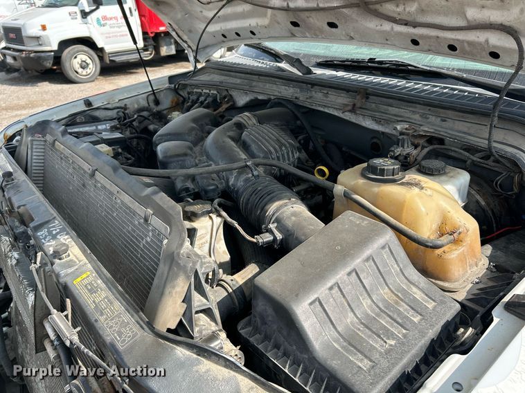 image for item NQ9875 2010 Ford F350 Super Duty XL  flatbed pickup truck