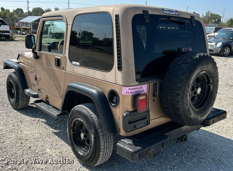 image for item NQ9878 1999 Jeep Wrangler Sport  SUV