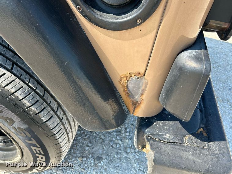 image for item NQ9878 1999 Jeep Wrangler Sport  SUV