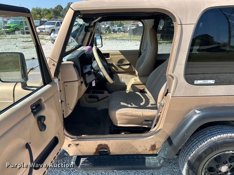 image for item NQ9878 1999 Jeep Wrangler Sport  SUV