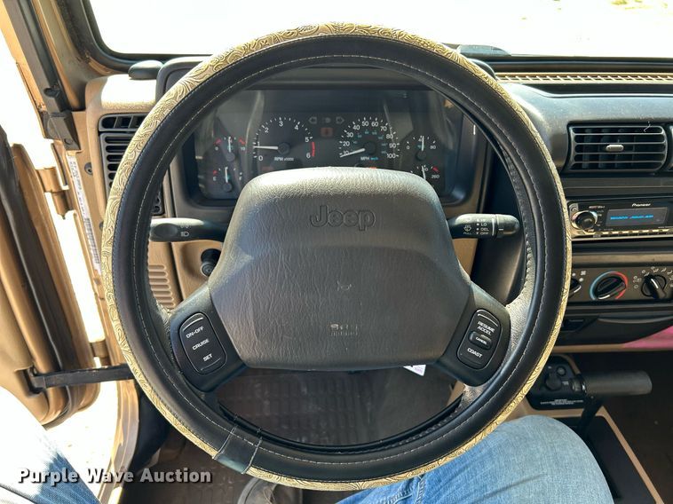 image for item NQ9878 1999 Jeep Wrangler Sport  SUV