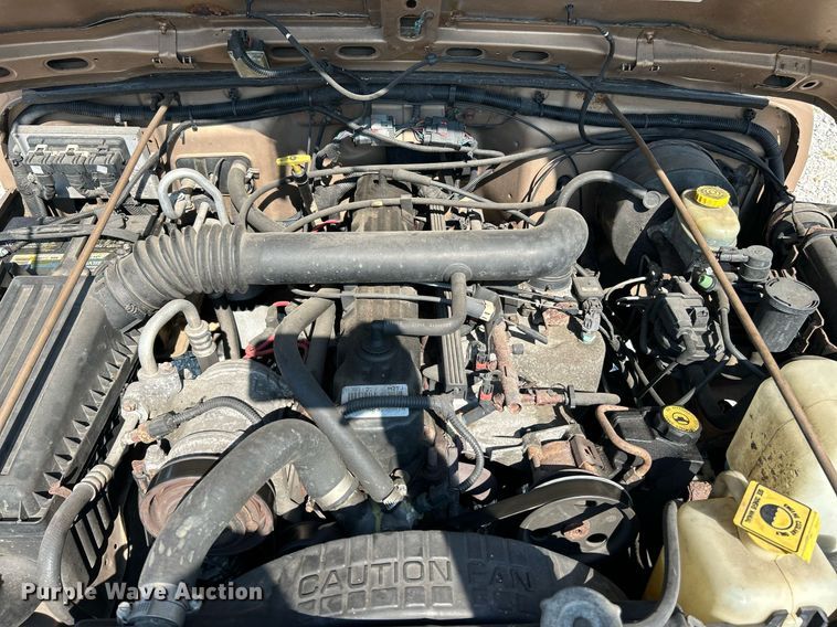 image for item NQ9878 1999 Jeep Wrangler Sport  SUV