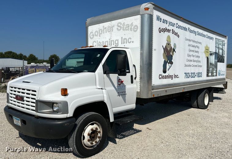 image for item NQ9879 2007 GMC C5  box truck